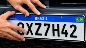 Como descobrir proprietário do veículo pela placa? Entenda o que é possível consultar