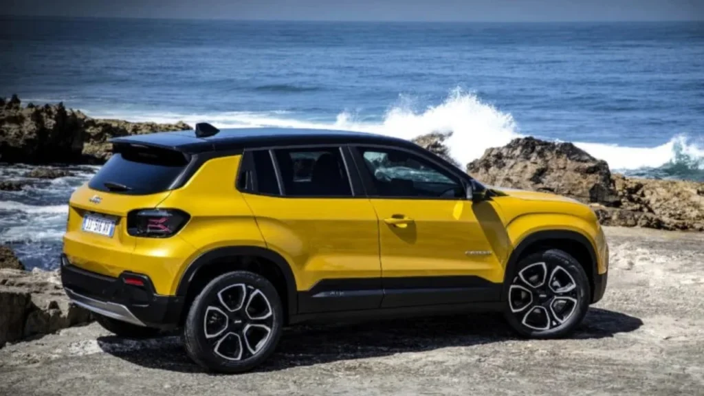 Foto do novo jeep avenger 2027 na cor amarela forte