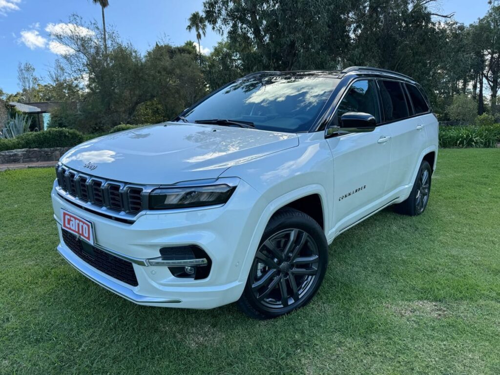 Carros Commander Overland Hurric 2.0 44 TB Aut 2025