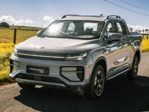Geely consolida controle total da marca Riddara com investimento de R$ 161 milhões para expandir a produção global de picapes elétricas e híbridas focadas em uso recreativo e comercial no mercado