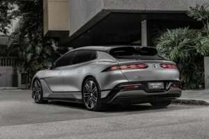 Substituição da bateria Blade 2.0 da BYD para o modelo Denza Z9 GT custa menos de 11.600 dólares na China após danos por impacto na parte inferior do veículo conforme relato de proprietário em 2026