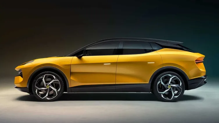 A Lotus inicia oficialmente suas operações comerciais no Brasil em julho com o lançamento de uma linha completa que inclui o SUV elétrico Eletre, o sedã Emeya e o esportivo a combustão Emira com câmbio manual