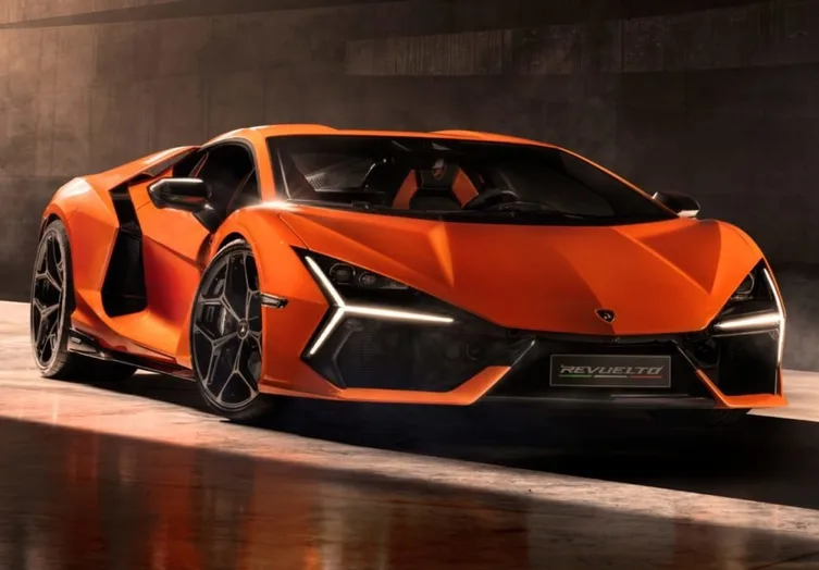 Lamborghini Revuelto exterior design