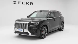 Desmontagem do chassi do Zeekr 8X confirma uso estratégico de estrutura híbrida de aço e alumínio para reforçar a segurança e a integridade estrutural do veículo elétrico no mercado automotivo global
