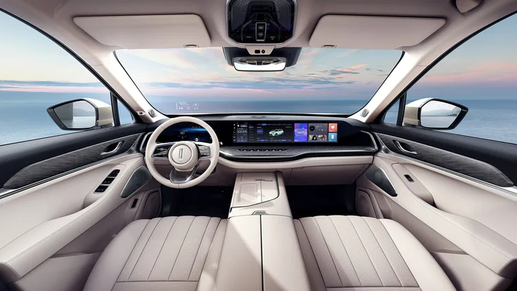 painel de carro moderno com central multimídia e tecnologia digital