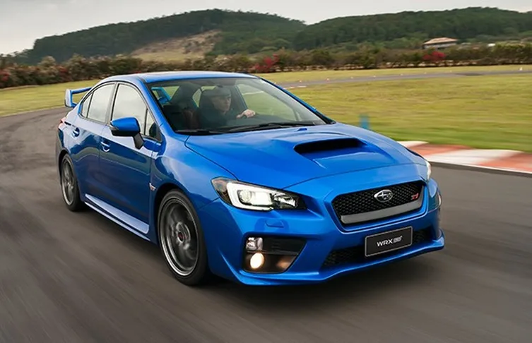 Subaru WRX STI esportivo azul frente