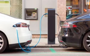 Inmetro atualiza tabela de eficiência energética com 31 novos modelos de carros incluindo GAC Aion UT e Chevrolet Sonic que registram índices de consumo entre 0,51 MJ/km e 1,63 MJ/km no mercado brasileiro
