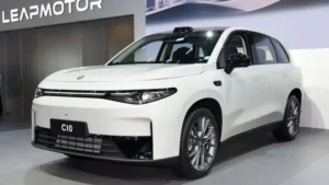 A linha 2027 dos SUVs Leapmotor C10 C11 e C16 chega ao mercado global com novas opções de autonomia e preços competitivos a partir de 18.500 dólares para atrair consumidores que buscam tecnologia e eficiência