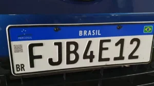 Como consultar a situação de um veículo pela placa antes de comprar