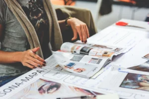 CNAE 5813-1/00: edição e publicação de revistas