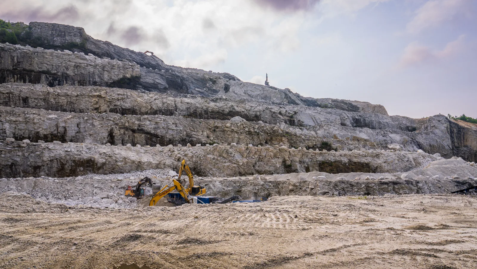 CNAE 0990-4/03: apoio à extração mineral