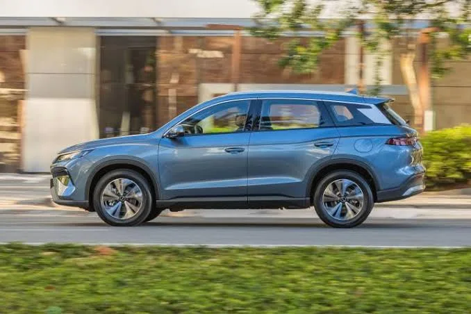 BYD Song Pro Flex 2027 rodas e lateral