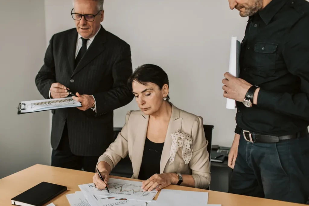 CNAE 6499-9/02: o que fazem as sociedades de investimento?