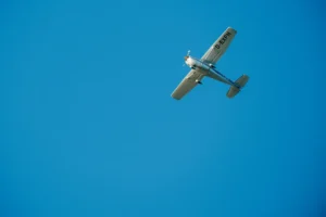CNAE 5112-9/99: transporte aéreo de passageiros não regular