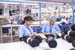 CNAE 1421-5/00: fabricação de meias, o que inclui?