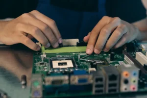 CNAE 9511-8/00: conserto de computadores e periféricos