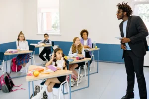 CNAE 8513-9/00: o que abrange o ensino fundamental?