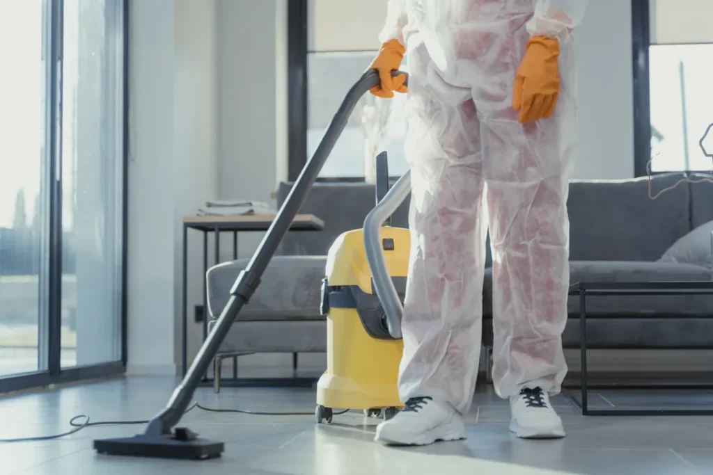 CNAE 8121-4/00: serviços de limpeza em prédios e domicílios