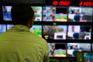 CNAE 8020-0/01: monitoramento de segurança eletrônica