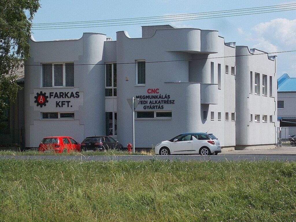 CNAE 2822-4/02: fabricação de equipamentos para carga