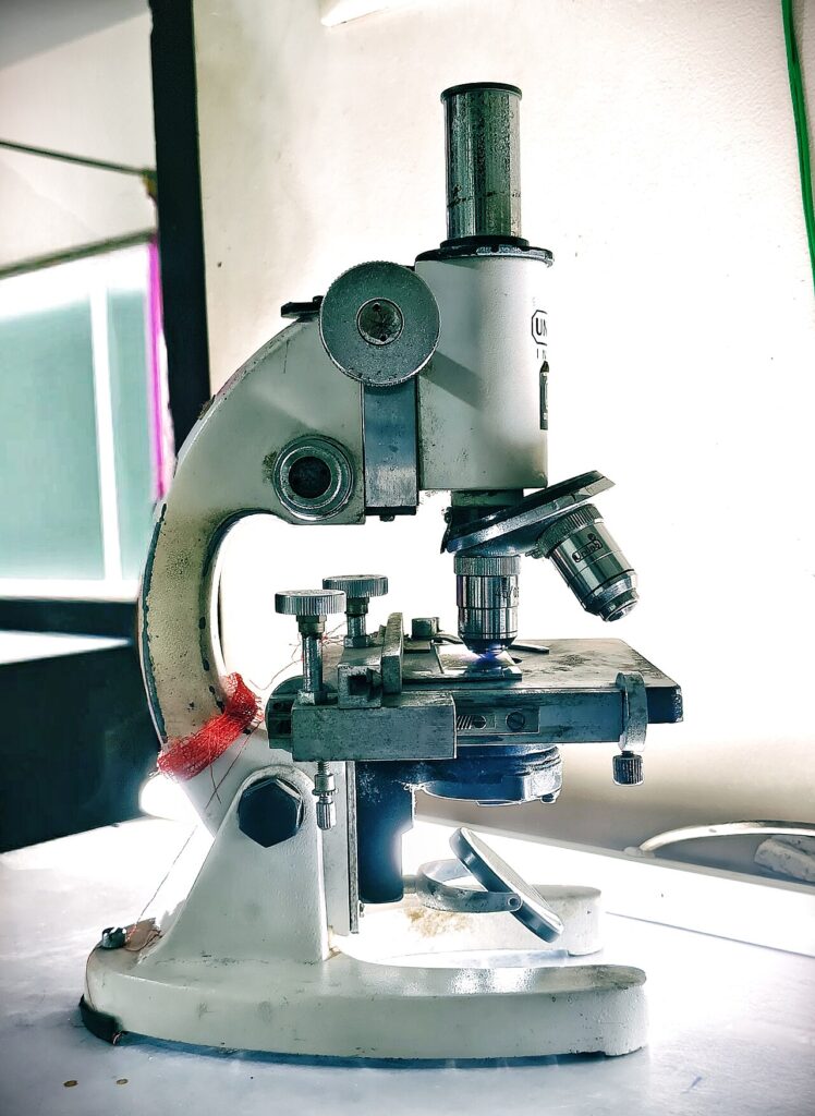 CNAE 3250-7/09: serviços de laboratório óptico especializado