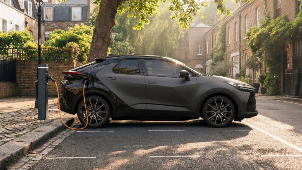Carro Toyota C-HR GR 2027