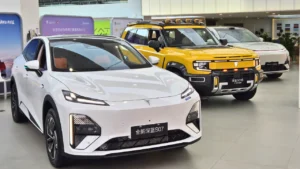 China aperta fiscalização sobre carros elétricos após corrida por lançamentos