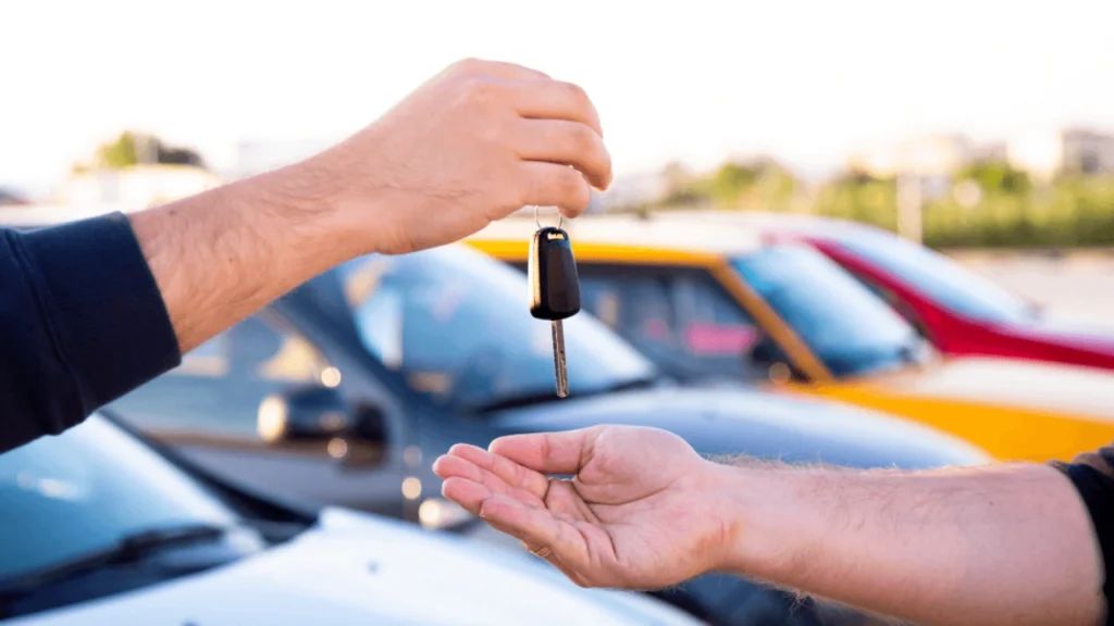Comprar um carro usado: quais consultas fazer pela placa antes de fechar negócio?
