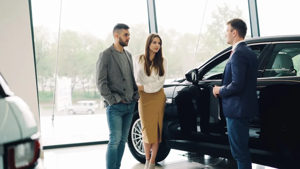 Compra de carro usado: documento, consulta de débitos e histórico, o que cada etapa confirma?